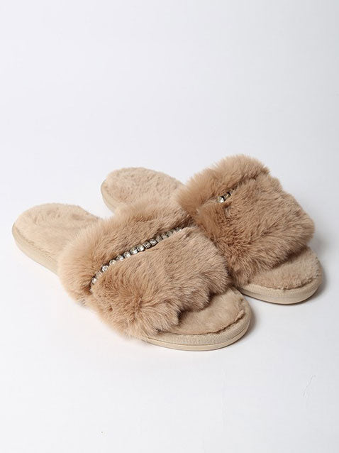 Zehra - Mjuka tofflor i faux fur utsmyckade med strass